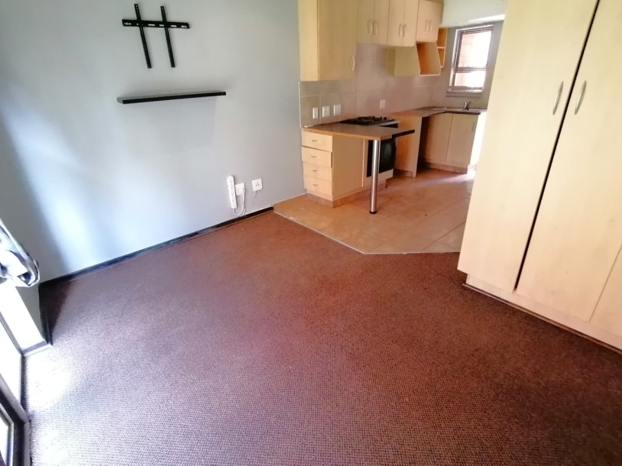 To Let 1 Bedroom Property for Rent in Vredenhof Sh Free State